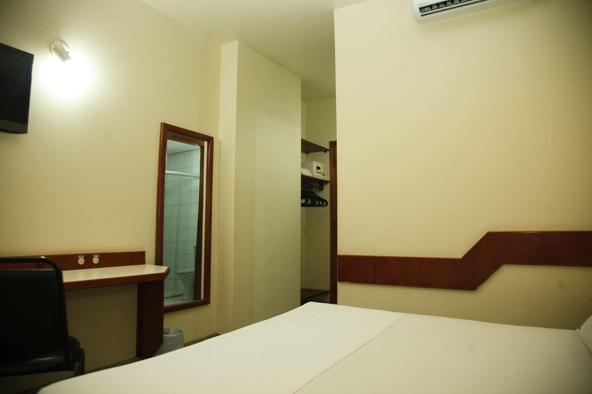 Villalba Hotel อูเบร์ลังเจีย ภายนอก รูปภาพ