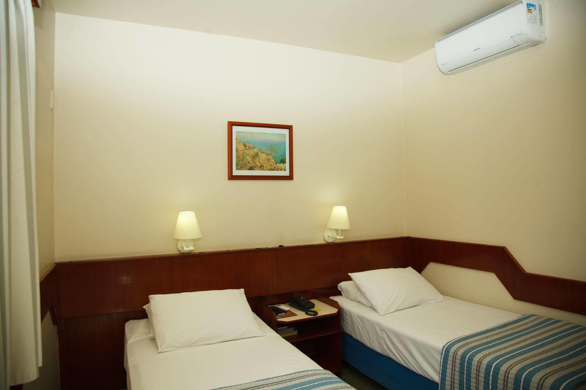 Villalba Hotel อูเบร์ลังเจีย ภายนอก รูปภาพ