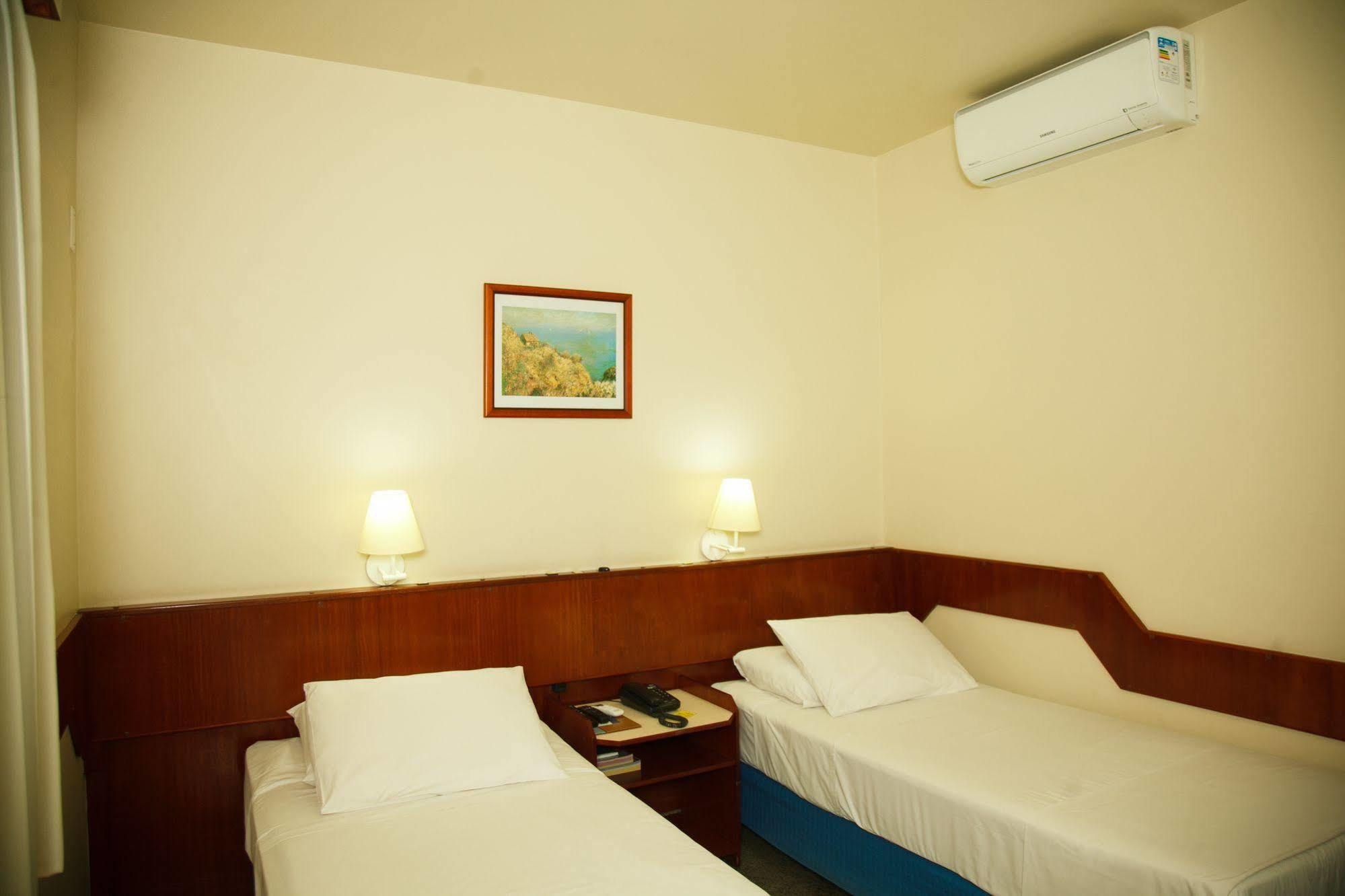 Villalba Hotel อูเบร์ลังเจีย ภายนอก รูปภาพ